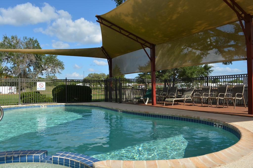 Executive Inn & Suites Cuero Luaran gambar